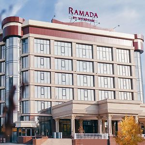 Готель Ramada By Wyndham Шимкент Exterior photo