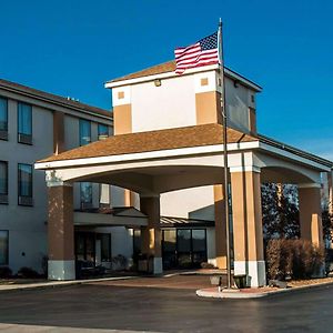 Quality Inn & Suites Near St Louis And I-255 Кагокія Exterior photo