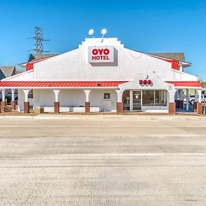 Oyo Hotel Waco University Area I-35 Exterior photo