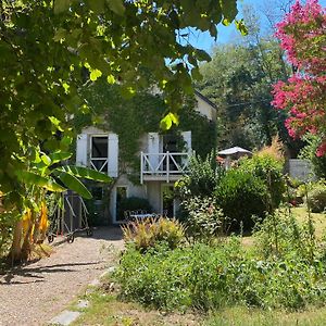 Апартаменти Chambre Bananier: Maison Arboree Face A La Riviere Saint-Fiacre-sur-Maine Exterior photo