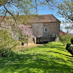 Bed and Breakfast Moulin De Pras Sigy-le-Chatel Exterior photo