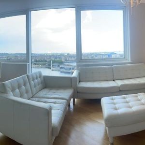 Luxury 8Th Floor Apartment With Stunning Views Чатем Exterior photo