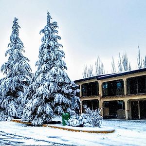 Hotel Cascada Inn Кріл Exterior photo