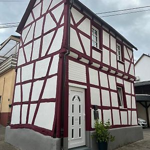 Вілла Charmantes Denkmalgeschuetztes Tiny House Am Rhein Rhens Exterior photo