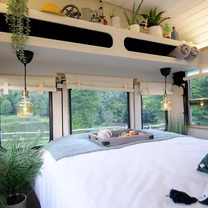 American School Bus Retreat With Hot Tub In Sussex Meadow Акфілд Exterior photo