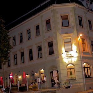 Готель Traditionsgasthaus Goldener Loewe Riesa Restaurant & Pension Exterior photo