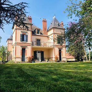 Bed and Breakfast Chateau Segot Neuilly-le-Real Exterior photo