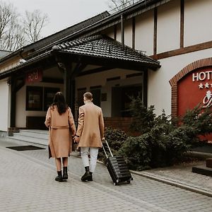 Hotel Debowe Wzgorze Wellness & Spa Ярнолтувек Exterior photo