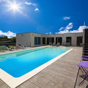 Histoire D'O - Les Piscines - Chambres D'Hotes Bezouce Exterior photo