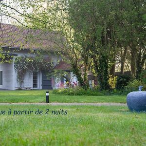 Bed and Breakfast La Pomme Petillante Maisnieres Exterior photo