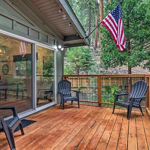 Вілла Modern Strawberry Cabin With Deck And Fire Pit Exterior photo