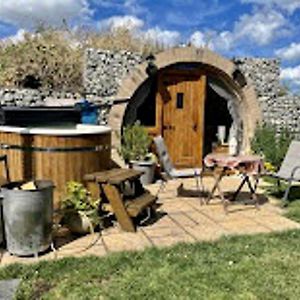 Romantic Escape Luxury Hobbit House With Hot Tub! Шірнесс Exterior photo