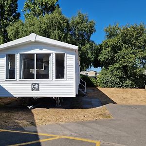 Вілла Beautiful 3-Bed Caravan At Rockley Park Пул Exterior photo