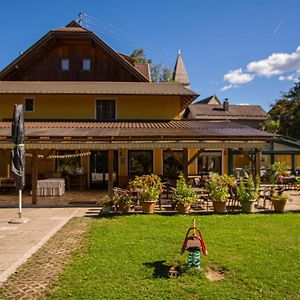 Готель Karnischer Hof Sankt Stefan an der Gail Exterior photo