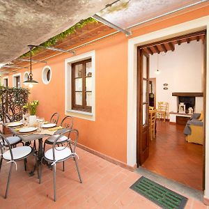 Casetta Di Butia, Gelsomino Apartment Борго-а-Моццано Exterior photo