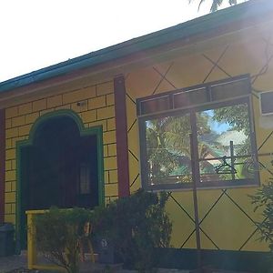 Готель Rodel Yellow Hauz Itaytay Exterior photo