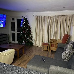 Fully Equipped Large 3 Bedroom Бішопс-Стортфорд Exterior photo