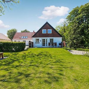 Nice Home In Sams With 3 Bedrooms Toftebjerg Exterior photo