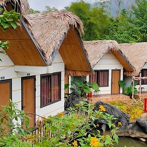 Готель Wings Ha Giang Loop Bungalow Exterior photo