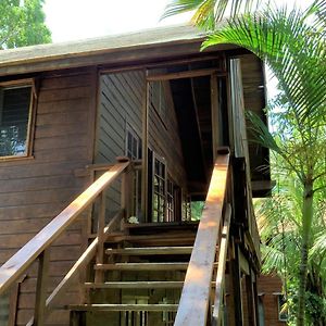 Апартаменти Tropical Treehouse Sandy Bay Exterior photo