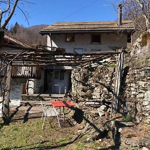 Вілла Rustico Casa Barbara Інтрагна Exterior photo