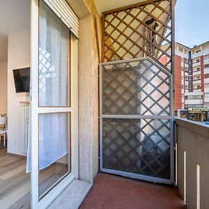 Апартаменти Zia Dina Apt - With Balcony Pasian di Prato Exterior photo