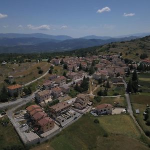 Апартаменти Vista Panoramica Altopiano Delle Rocche Terranera Exterior photo