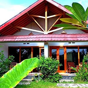 Novia Guest House Lombok-Тетебату Exterior photo