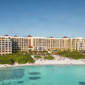 Готель The Ritz-Carlton, Aruba Palm Beach Exterior photo