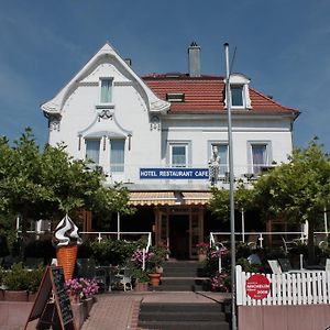 Hotel Alleeschloesschen Бад-Вільдунген Exterior photo