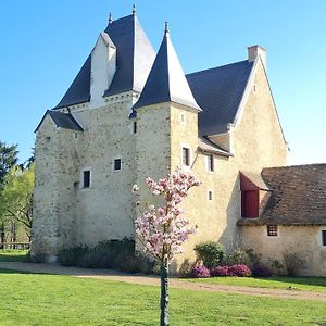 Manoir De La Beuneche - Location De Chambres Guecelard Exterior photo