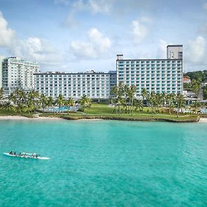 Crowne Plaza Resort Guam Тьюмон Exterior photo