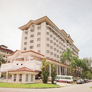Mulia Hotel Бандар-Сері-Бегаван Exterior photo