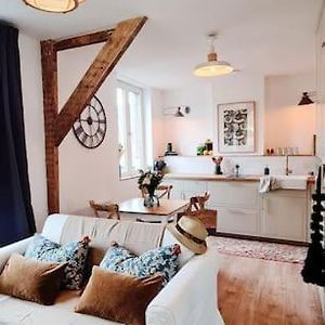 Le Beffroi : Appartement Cosy En Coeur De Ville Армантьєр Exterior photo