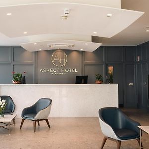 Aspect Hotel Park West Клондалкін Exterior photo