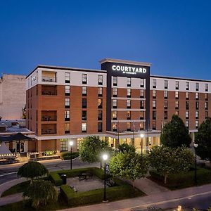 Готель Courtyard By Marriott Springfield Downtown Exterior photo