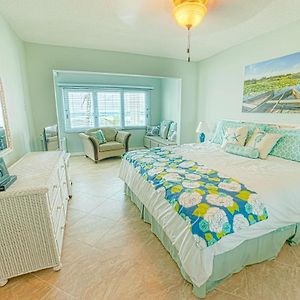 Gorgeous Ocean Views! Welcome To Bella Breeze! Beachfront 2Br 2Ba Sion Farm Exterior photo