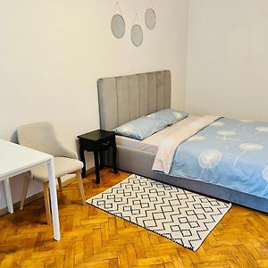 Крехівська 5, затишні апартаменти з двома спальнями Львів Exterior photo