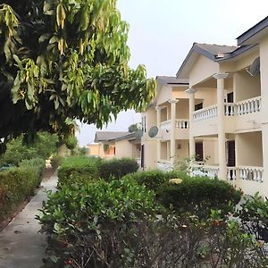 Lord'S Hands Guesthouse Hotel Winneba Exterior photo