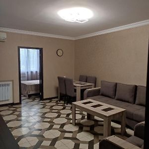 Comfortable Apartment Єреван Exterior photo