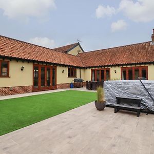 Вілла The Stables At Hall Barn Дісс Exterior photo