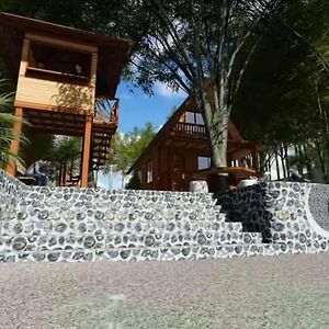 Вілла Beach Front Cabin With Treehouse Bulata Exterior photo