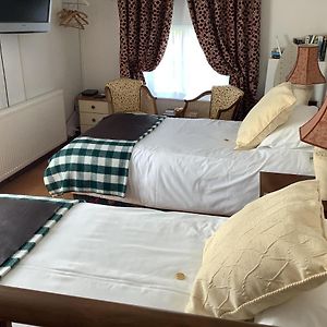 Bed and Breakfast Bwthyn Cudd Вестбері Exterior photo