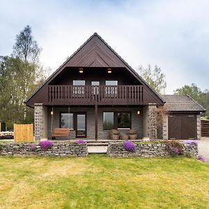 Mountain View Lodge - Seasgair Lodges Grantown-on-Spey Exterior photo