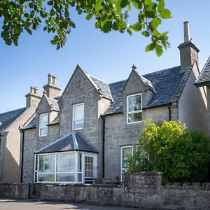 Seaview House - A Traditional Home By The Beach Нерн Exterior photo