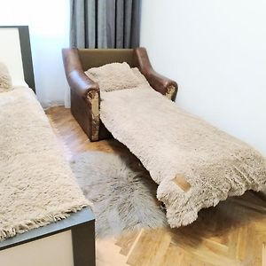 Comfortable Modern Apartment Львів Exterior photo