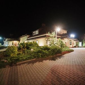 Hotel Hetman Крошице Exterior photo