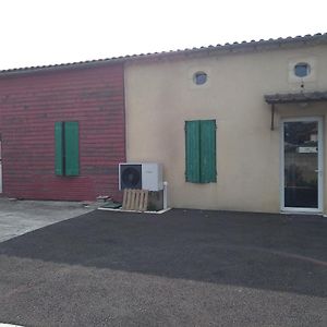 Апартаменти Location Temporaire Fourques-sur-Garonne Exterior photo