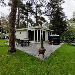 Апартаменти Huisje Weltevree Met Hottub Бекберґен Exterior photo