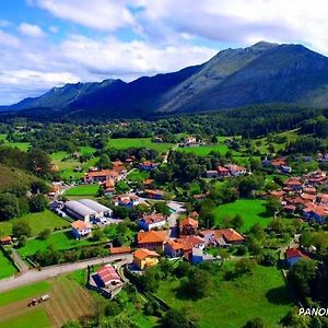 Alojamientos Rurales Collera Рібадеселья Exterior photo